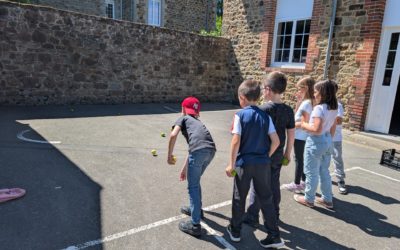Classe de CE1-CE2 : préparation aux jeux départementaux.